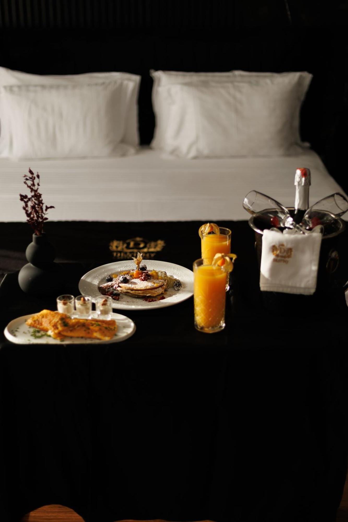 Destiny Hotel & Spa Yzberishti エクステリア 写真