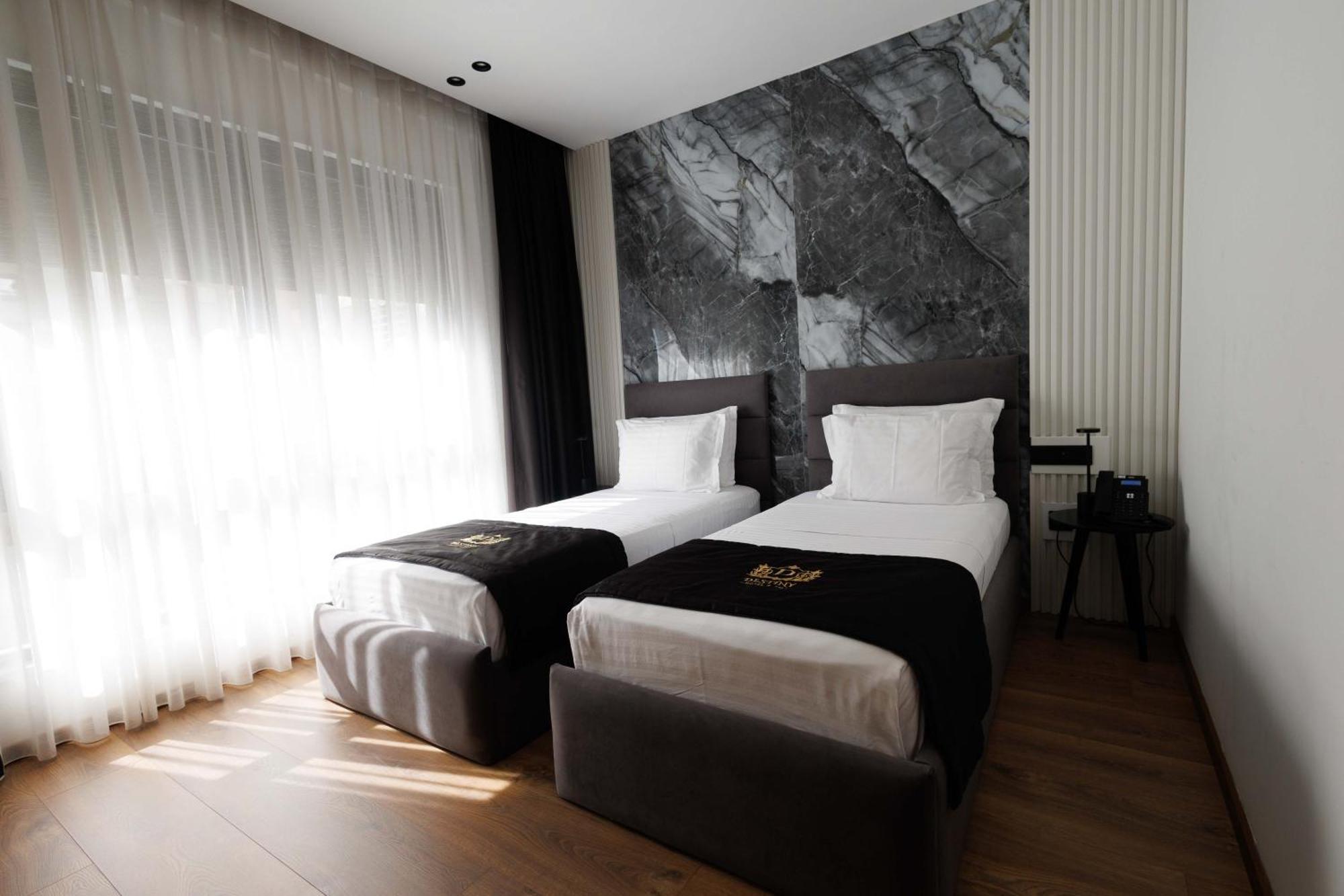 Destiny Hotel & Spa Yzberishti エクステリア 写真