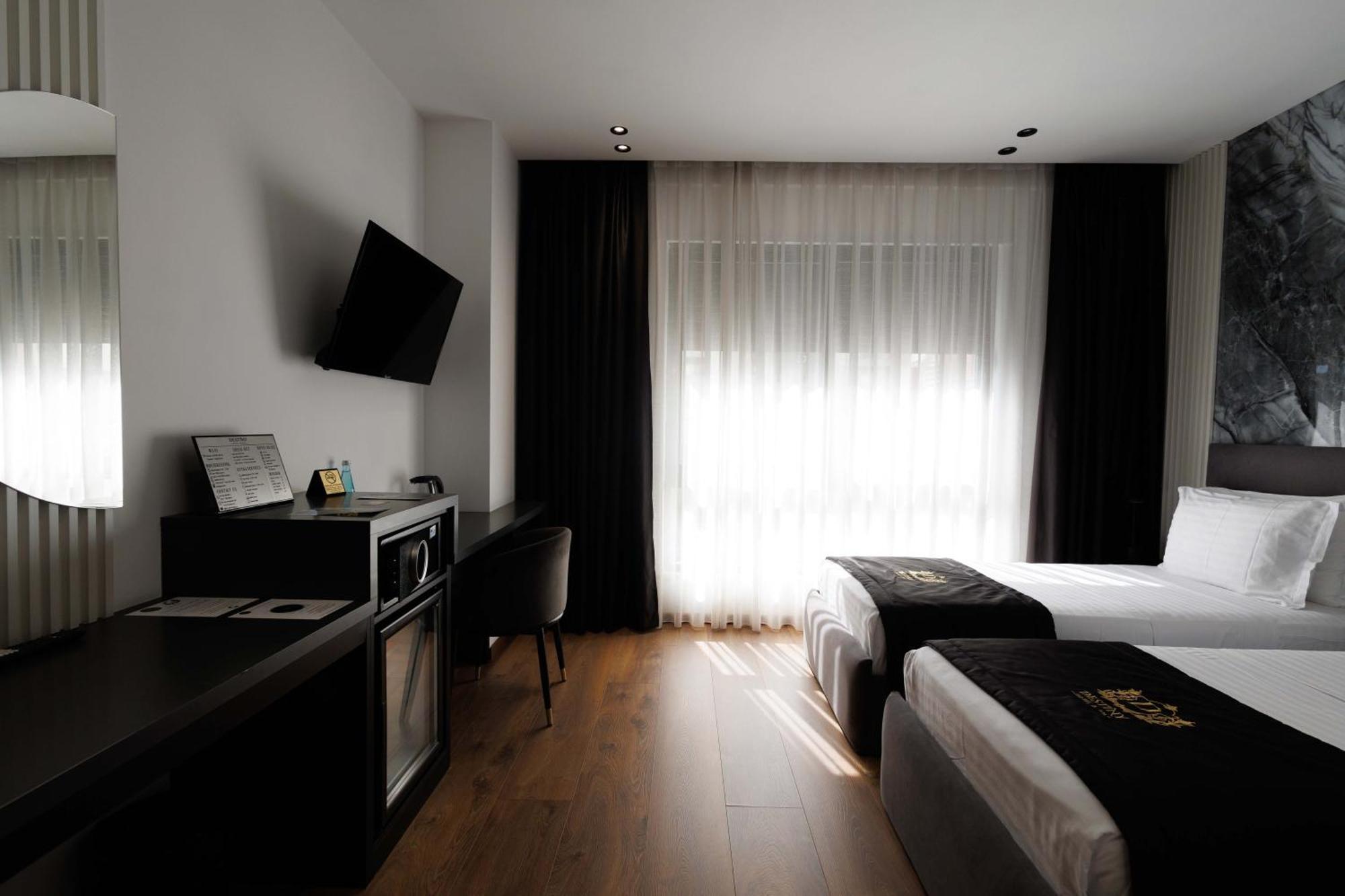 Destiny Hotel & Spa Yzberishti エクステリア 写真